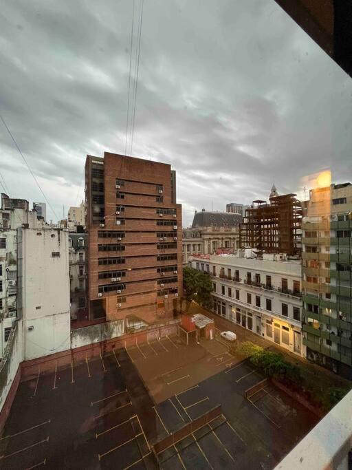 Apartamento Monoambiente Muy Luminoso 2 Cuadras Plaza De Mayo. *